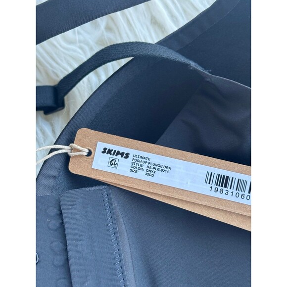 Skims Ultimate Push up Plunge Bra Onyx Size 32DD - Picture 6 of 6